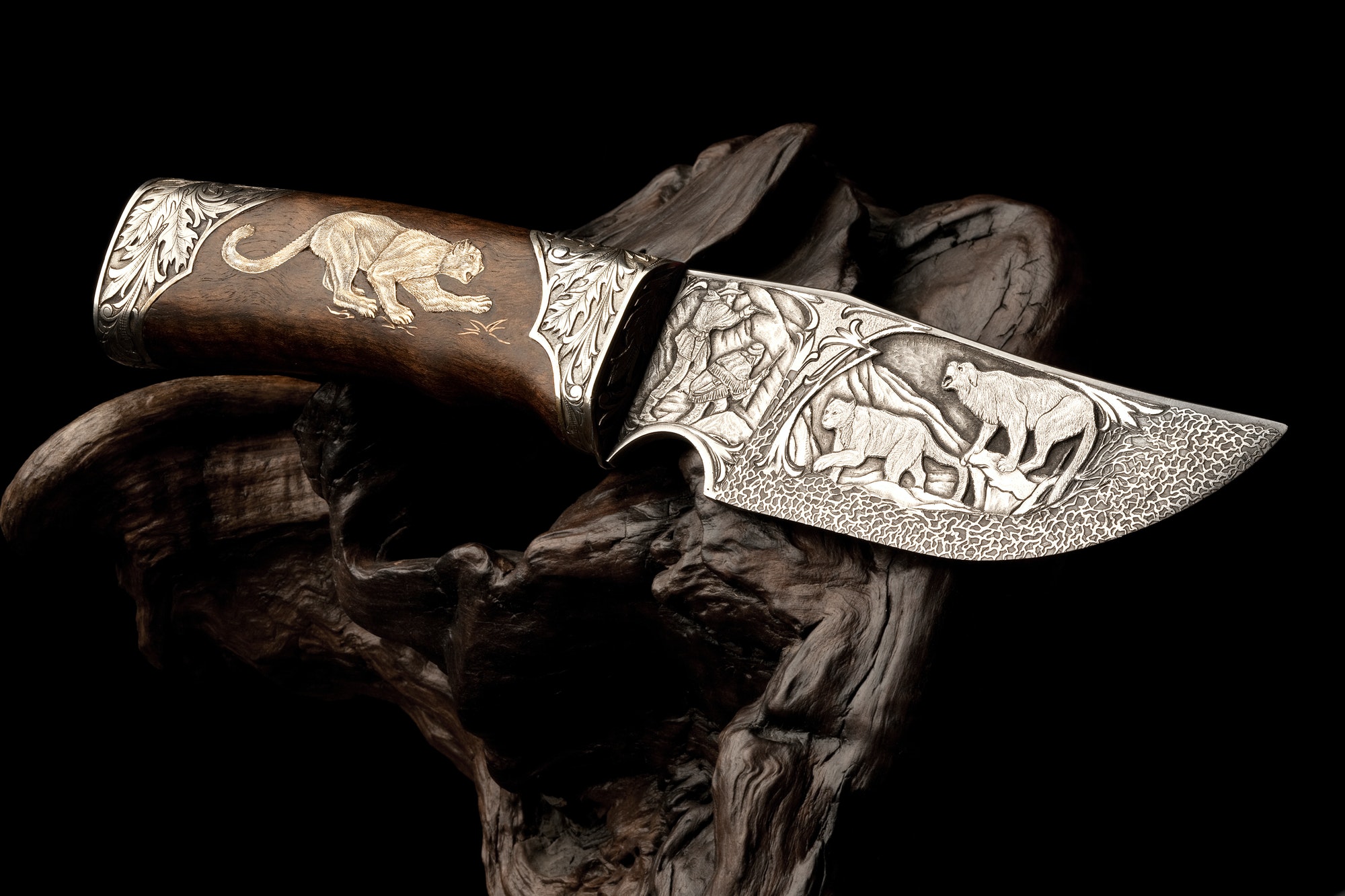 Ornamental hunting knife.